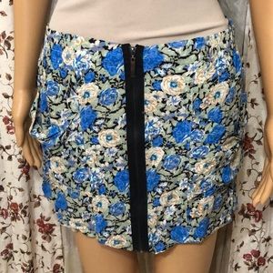 Floral mini skirt